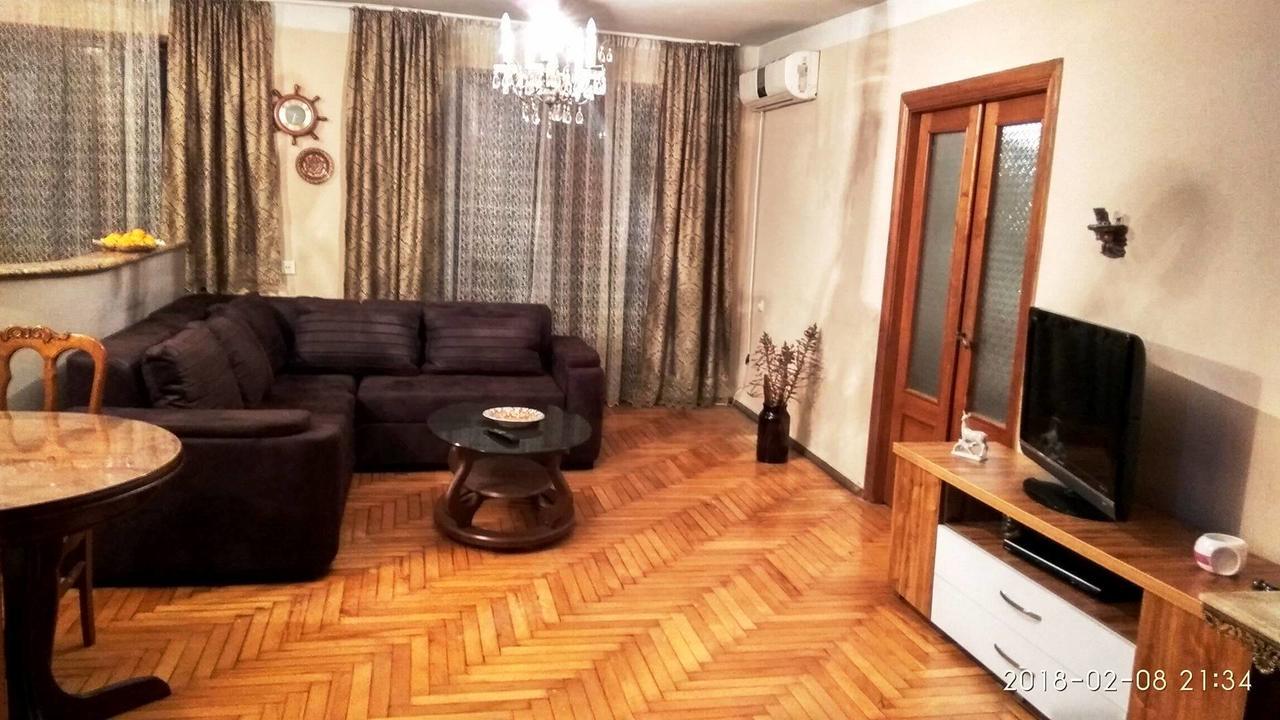 באטומי Apartment K. Gamsakhurdia St. מראה חיצוני תמונה